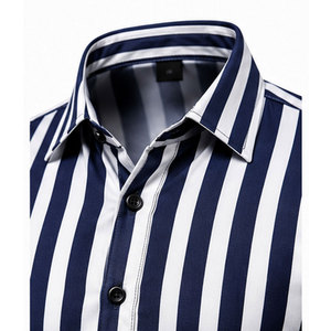 Camisa elegante para hombre con estampado geométrico moderno, material suave y calidad de impresión duradera. - Product Image 3