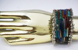 Bracelet manchette artisanal en argent plaqué et métal de haute qualité 2026, bijoux de mode fabriqués en Inde par Tyntra International - Product Image 5