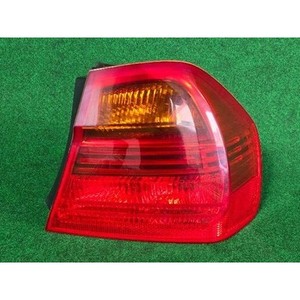 ชุดไฟท้ายด้านขวา สำหรับรถยนต์ BMW ซีรีส์ 3 ปี 2003-2010 ของแท้ OEM รุ่น 6937458 มือสอง - Product Image 1