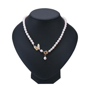 Collar de Perlas de Agua Dulce con Incrustaciones de Microcirconitas Geométricas Tridimensionales al por Mayor, Cierre OT, Concha de Mariposa, Joyería Premium - Product Image 4