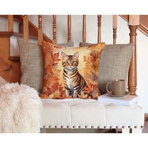 Toyger Cat in Fall Leaves Almohada decorativa 14x14 Interior Exterior Lavable a máquina para sofá Cama y decoración de patio - Product Image 3