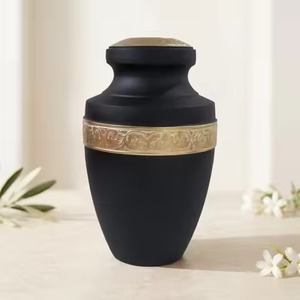 Urne funéraire marbrée blanche, noire et or avec couvercle, urne commémorative personnalisée, finition marbre vintage, grande urne funéraire pour cendres d'adultes - Product Image 3