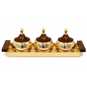 Ensemble de 3 bols de service dorés martelés avec plateau en acier inoxydable et poignées en bois – Bols décoratifs pour bonbons, fruits secs et noix - Product Image 1