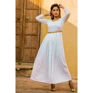 Robe blanche brillante à sequins, éco-responsable, col rond, taille empire, silhouette droite - Product Image 3