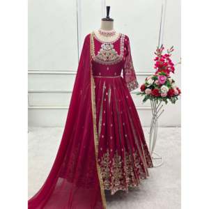 ชุดเดรสผ้าปักลายสไตล์แอฟริกัน พร้อมผ้าคลุมไหล่ ประดับด้วยงานปักเลื่อม - Product Image 4