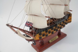 Maqueta del Barco HMS Victory Lord Horatio Nelson, Hecha a Mano, Pintada y Pulida, de 20 cm, para Regalo o Decoración de Mesa - Product Image 4