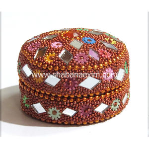 Boîte à bagues exclusive faite à la main en laque perlée avec décorations brillantes en cristal, boîte à bijoux décorative pour table, fabriquée en Inde - Product Image 2