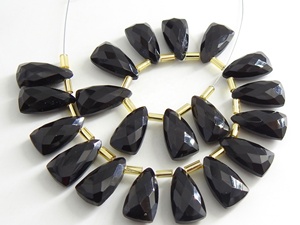 Grossiste Fournitures Onyx Noir Boucles D'oreilles Paire Long Triangle Trillion Pyramide Larme Goutte Briolette Facettes 15X8MM Perles De Pierre - Product Image 2