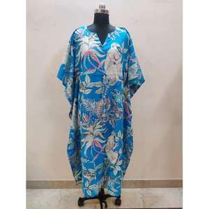 Caftán de algodón Mukart hecho a mano en India, vestido largo maxi con cuello en V para mujer, cubrebikini corto de playa con cuello alto, ropa de dormir con estampado a mano. - Product Image 3