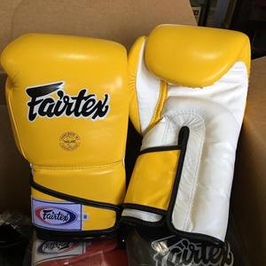 Meilleurs gants de boxe personnalisés en cuir de qualité supérieure, ajustement et marquage sur mesure pour les combattants professionnels - Product Image 1