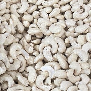 Nueces de Anacardo Crudas Partidas de Fábrica Confiable, Vietnam, Alta Calidad, Grados W240/W320, 24 Meses de Vida Útil, Empaque Personalizado a Granel - Product Image 1