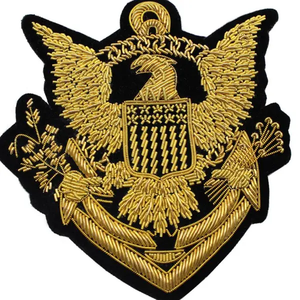Écusson brodé personnalisé de luxe en fil d'or, 3D, sans nickel, en feutre non tissé, avec paillettes, à coudre, pour services d'incendie et scouts - Product Image 1