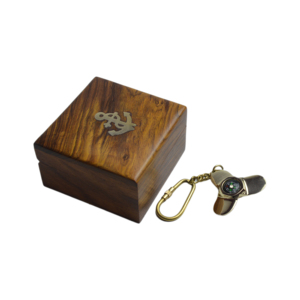 Porte-clés en métal design, laiton massif, emballage en boîte en bois, finition brillante, porte-clés décoratif - Product Image 1