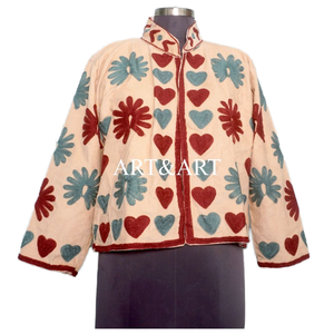 Chaqueta Acolchada de Invierno Personalizable con Bordado para Mujer, Hecha a Mano con Tela Cotrise, Cierre de Botones, Diseño Transpirable de Manga Larga - Product Image 5