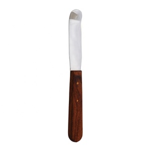 Espátula Dental de Acero Inoxidable BK Industries con Mango de Madera, Agarre Ergonómico, Instrumento Manual Clase I con Certificación CE - Product Image 1