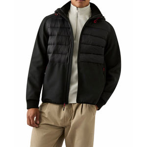 Parkas Softshell Personnalisées en Gros à Capuche, Respirantes, Coupe-Vent et Imperméables en Polyester/Spandex pour l'Extérieur, Fabriquées au Pakistan - Product Image 2