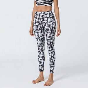 FLOW & FORGE LTD Leggings de yoga taille haute pour femme, couleur unie, longueur intégrale, extensibles, style sportif, tricotés en Spandex/Nylon, sans coutures - Product Image 1