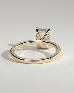 แหวนเพชรเม็ดเดี่ยวทรงเหลี่ยมมรกต 2 กะรัต ทองคำแท้ 14K ฝังเพชรแล็บโกรว์ E VVS2 พร้อมวงแหวนซ่อนแบบ Halo ดีไซน์หรูหราสำหรับเจ้าสาว ปี 2026 - Product Image 3