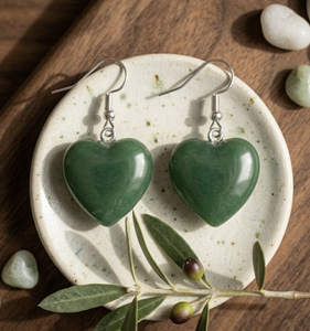 Pendientes de Aro con Forma de Corazón de Jade Verde para Mujer - Modernos para Fiestas, Bodas y Regalos - Product Image 4