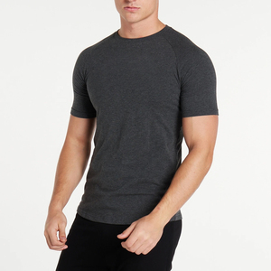 T-shirt de sport pour homme de qualité supérieure, 95% coton, 5% élasthanne, uni, à ourlet long et incurvé, style streetwear, coupe ajustée, tricoté - Product Image 1