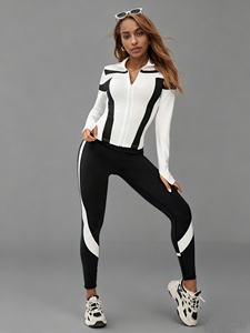 Ensemble de sport sans couture Atlaset tendance en trois pièces pour femmes : soutien-gorge de sport, leggings taille haute, veste, OEM, ODM, emballage personnalisé, marque privée - Product Image 1