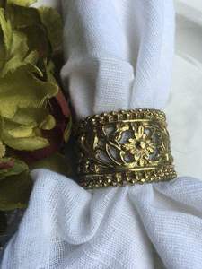 Anillo para Servilletas de Latón Vintage de Calidad Premium con Diseño Floral Dorado Antiguo y Filigrana, para Fiestas en Casa, Cenas Románticas y Decoración de Mesa Real - Product Image 2
