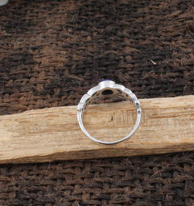 Anillo de Boda Solitario Clásico Bohemio Hecho a Mano con Lapislázuli de Corte Brillante en Plata de Ley 925 con Engaste de Bisel, Certificado - Product Image 6