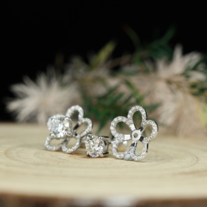 Trendy 925 Sterling Silver Gold Plated Black Clover Stud Earrings with Round Brilliant Cut Diamond for Women-<b>Gift</b> Occasion - Product Image 4