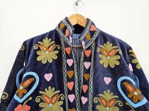 Veste élégante en velours orange brodée avec motif cœur et floral, col montant, manches longues, faite à la main, manteau doux pour femme - Product Image 2
