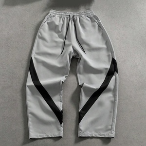 Nouvel arrivage : Ensemble coupe-vent gris clair sur mesure – Veste zippée et pantalon à taille élastique – Tenue de sport et streetwear - Product Image 5