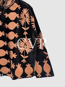เสื้อโค้ทกำมะหยี่ปักลายดอกไม้ด้วยมือ ปกคอปก แขนยาว ไซส์ใหญ่ เสื้อคลุมฤดูใบไม้ร่วงสำหรับผู้หญิง สไตล์ลำลอง - Product Image 5