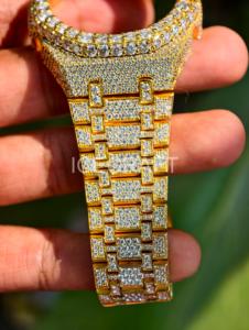 Conjunto de Caja y Brazalete para Reloj de Lujo con Incrustaciones de Diamantes, Kit de Modificación en Oro Amarillo con Diamantes Pavé para Relojes Personalizados - Product Image 4