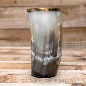 Corne à boire Viking gravée et polie, écologique, en corne de buffle naturelle, faite à la main, avec logo personnalisé, corne à bière médiévale, artisanat - Product Image 5