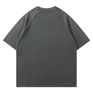 เสื้อยืดคัสตอมลายติดหมุดสำหรับผู้ชาย คอกลม ทรงโอเวอร์ไซส์ ล้างสีแบบแอซิด แขนสั้น แฟชั่นสไตล์ 100% ผ้าฝ้าย - Product Image 4
