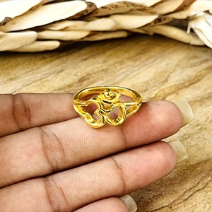Nouvelles bagues tribales en laiton avec symbole Om, très demandées, pour femmes, plaquées or 18 carats, bijoux spirituels de yoga pour la vente en gros/OEM/ODM - Product Image 5