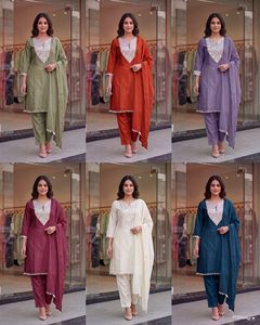 Vêtements ethniques prêts-à-porter pour femmes, avec dupatta assortie. Achetez directement auprès du fournisseur au prix de gros. - Product Image 6