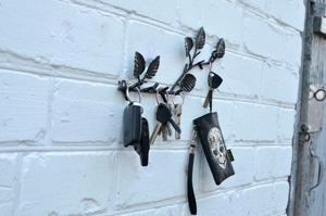 Premium Leaf Design Black Metal <b>Wall</b> Mounted <b>Key</b> Holder <b>Hook</b> For Kitchen <b>Wall</b> Storage Hanging Light Items Or <b>Keys</b> From India - Product Image 3