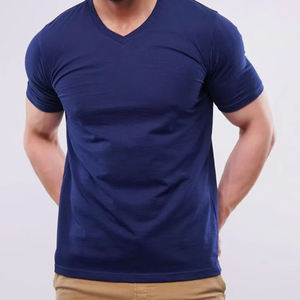เสื้อยืดคอกว้างทรงเข้ารูป แขนสั้น ผู้ชาย ผ้าฝ้ายนุ่ม ระบายอากาศดี สวมใส่สบายๆ สำหรับฤดูร้อน ใส่ได้ทุกวัน ทรงพอดีตัว สไตล์เรียบง่าย รุ่น 2026 - Product Image 1