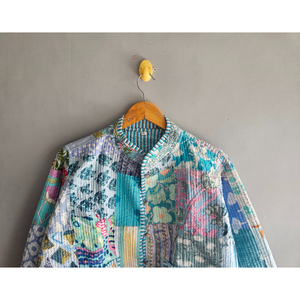 Veste matelassée patchwork réversible, manteau patchwork, vêtement d'extérieur en tricot floral pour femme, cadeau d'hiver pour elle - Product Image 4