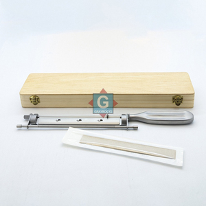 Cuchillo de injerto de piel Dermatome de acero inoxidable Grayrocks, instrumento quirúrgico manual de clase I con estuche de madera - Product Image 1