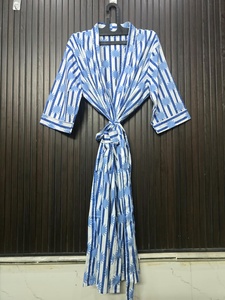 Bata Larga de Verano para Mujer, con Estampado de Rayas Azules y Sol, Manga Larga, Cuello en V, Elegante, 100% Algodón Suave Tejido, Largo Completo - Product Image 5