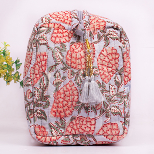 Bolsa de Maquillaje Portátil Grande de Algodón Estampado Personalizada, Bolsa de Cosméticos Acolchada de Verano con Patrón de Personajes a la Moda - Product Image 4