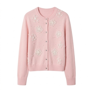 Cardigan en tricot fin pour femme, vente en gros personnalisée, idéal pour un look décontracté et tendance - Product Image 1