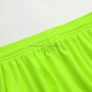 Maillot de football pour jeunes enfants pour hommes Nom de l'équipe personnalisé Logo Numéro Découpe automatisée Service OEM personnalisé Vêtements de football de haute qualité - Product Image 4