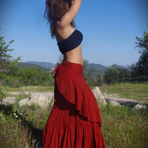 Jupe longue bohème en coton asymétrique, jupe de festival bohème fluide taille haute, cadeau pour elle à prix de gros - Product Image 1