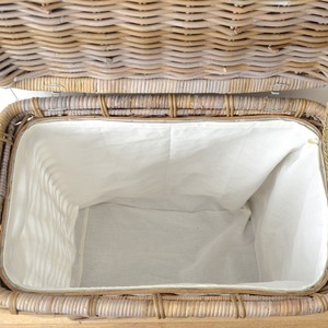 Panier à linge rectangulaire moderne en rotin naturel avec couvercle - Product Image 4