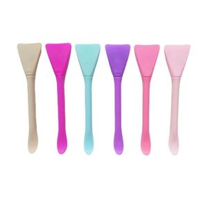 Brocha de Silicona de Doble Uso para Mascarillas Faciales con Espátula para Aplicar Mascarillas de Arcilla, Herramienta de Belleza Facial - Product Image 4