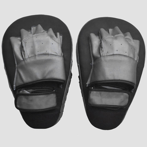 Cibles de frappe en cuir véritable avec logo personnalisé OEM, pour la boxe, le MMA, le Muay Thai, le kickboxing et l'entraînement en arts martiaux - Product Image 1