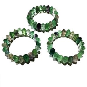 กำไลข้อมือผู้หญิงทรงกลมฟลูออไรต์ขัดเงาคุณภาพสูง - เครื่องประดับอัญมณีสำหรับงานแต่งงานขายส่ง - Product Image 3