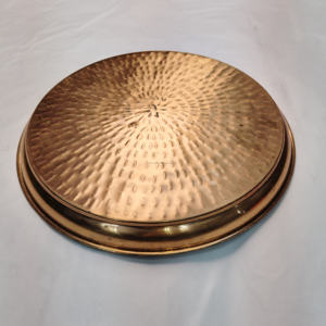 Plateau de service rond de luxe en cuivre martelé à la main, assiette de présentation décorative en métal pour événements de mariage et décoration de table à domicile - Product Image 5